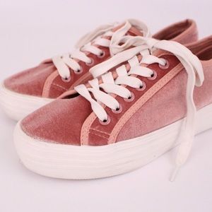 Qupid Plush Velvet Platform Lace Up Sneakers